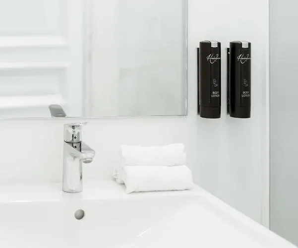 Heirloom - A Flemish Tale 3*