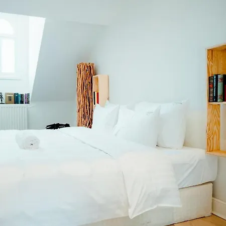 Heirloom - A Flemish Tale