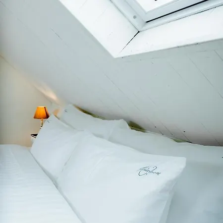 Heirloom - A Flemish Tale Konukevi